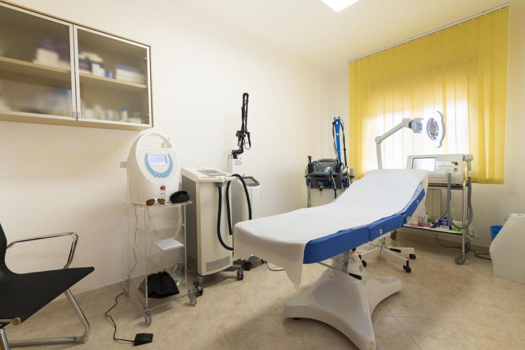 Sala Operatoria dello Studio Dermatologia Dott Carlo Mattozzi - Studio di Dermatologia
