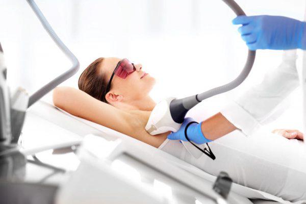 Epilazione laser tecnologia al servizio della tua bellezza grazie al tuo dermatologo