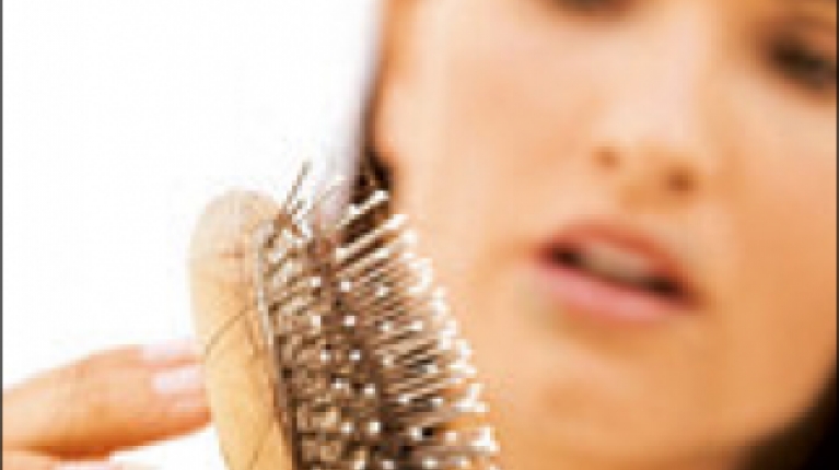 immagine 4 di Quando e perché cadono i capelli